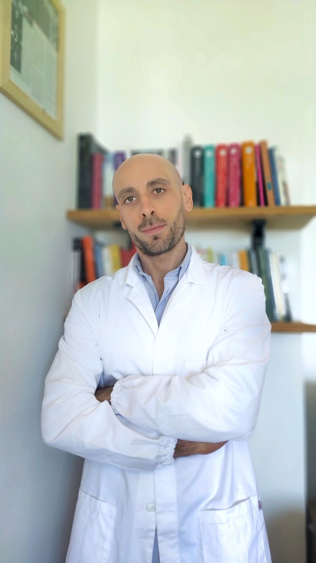 Dott. Davide Morello, Biologo Nutrizionista a Palermo per sport e patologie, in camice
