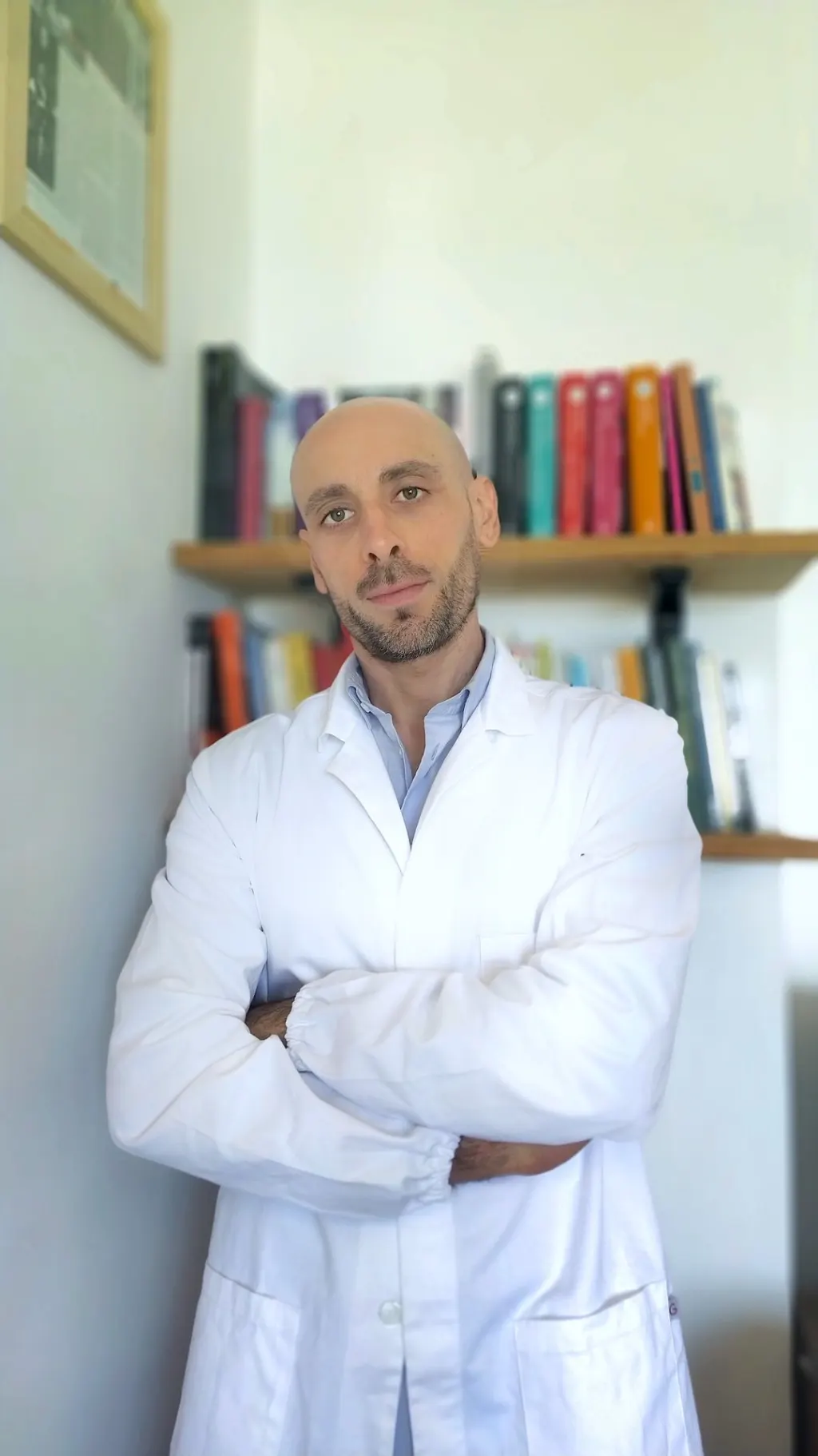 Dott. Davide Morello, Biologo Nutrizionista a Palermo per sport e patologie, in camice